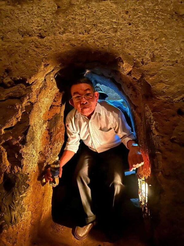 Ho Chi Minh: CuChi Tunnels, Black Virgin Mount&CaoDai Temple - The Unique Cao Dai Temple