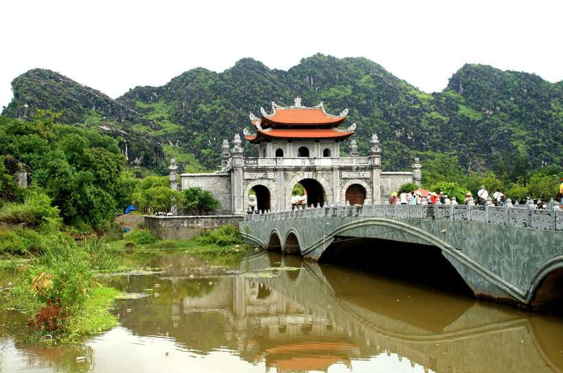 Hoa Lu and Tam Coc in Ninh Binh Full Day Tour