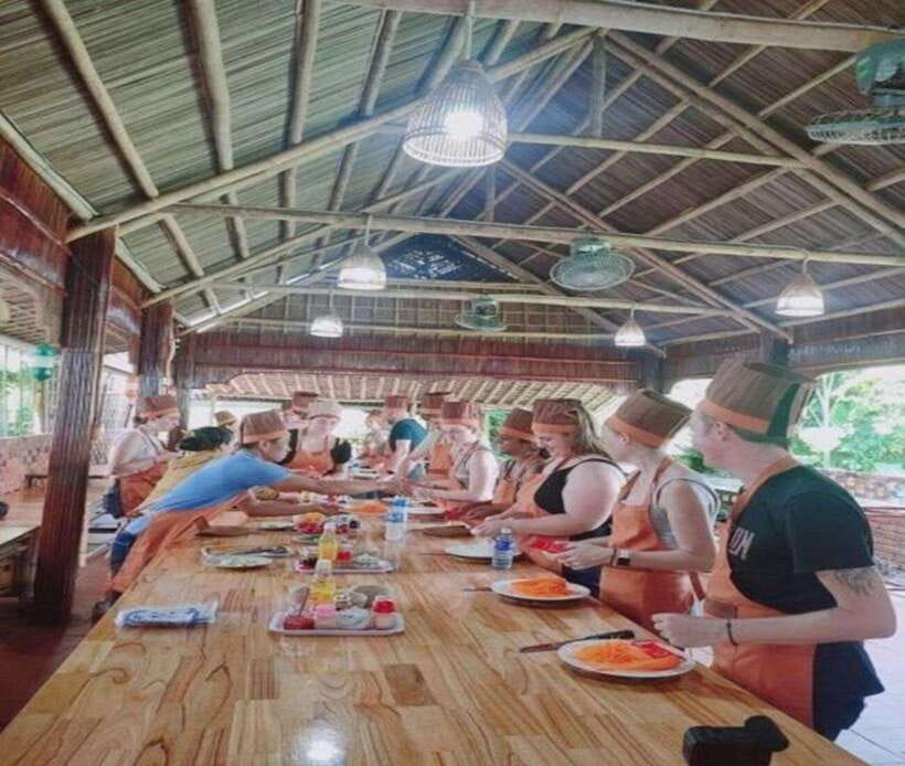 Hoi An: Private Cooking Class in Tra Que Herbs Village