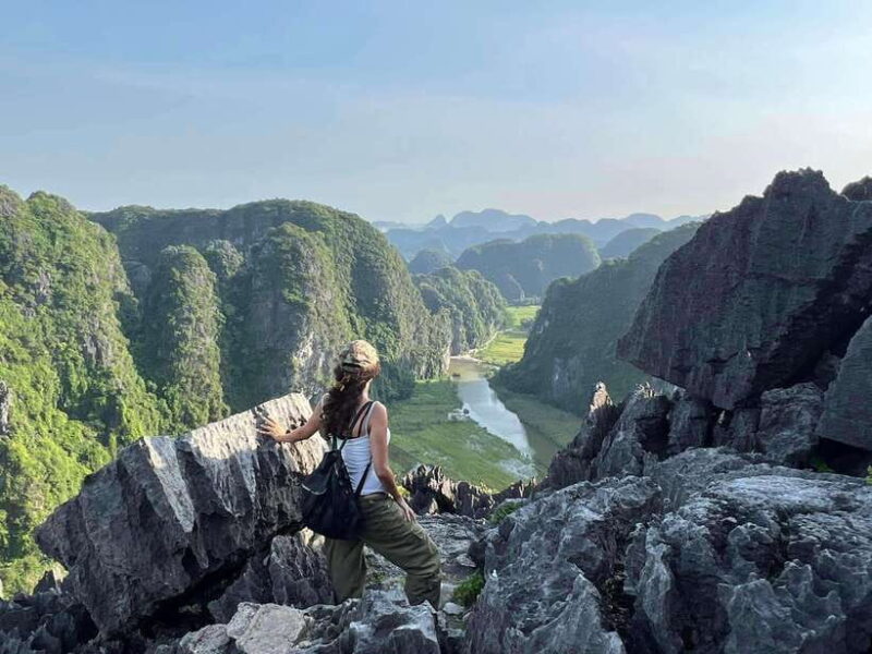 Ninh Binh Day Trip With Transfer, Lunch, Ticket and Cycle - Itinerary Highlights