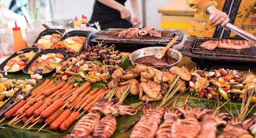SAIGON UNSEEN & STREET FOOD TOUR (BY MOTOBIKE )