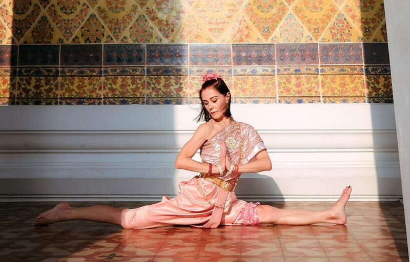 Wat Arun Photoshoot in Thai Costume: Bangkok, Thailand - Key Points