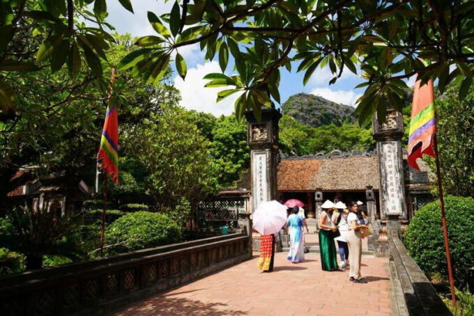 Hanoi: Hoa Lu, Tam Coc, Mua Cave 1-Day Ninh Binh Luxury Tour - Customer Reviews