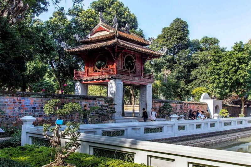 HANOI MOTORBIKING TO TOURIST ATTRACTIONS & STREET FOOD TOUR - Itinerary Highlights