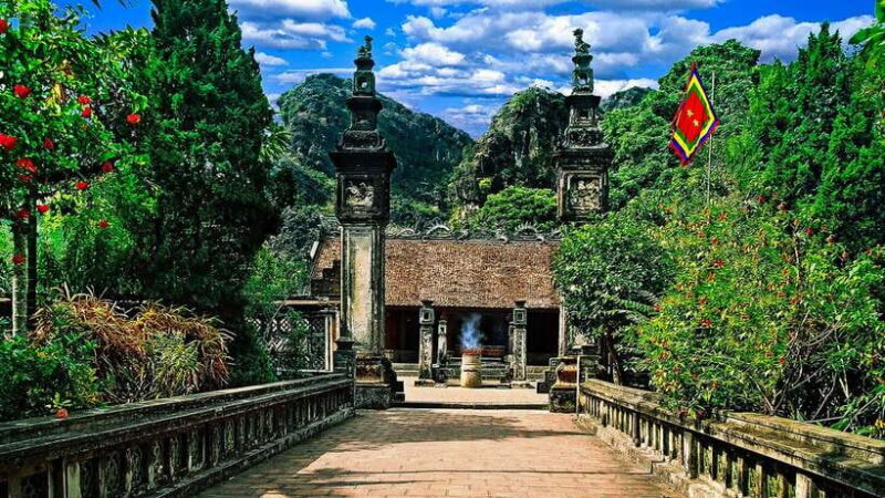 Hanoi/Ninh Binh: Tam Coc, Hoa Lu & Mua Caves Full-Day Trip - Itinerary Breakdown