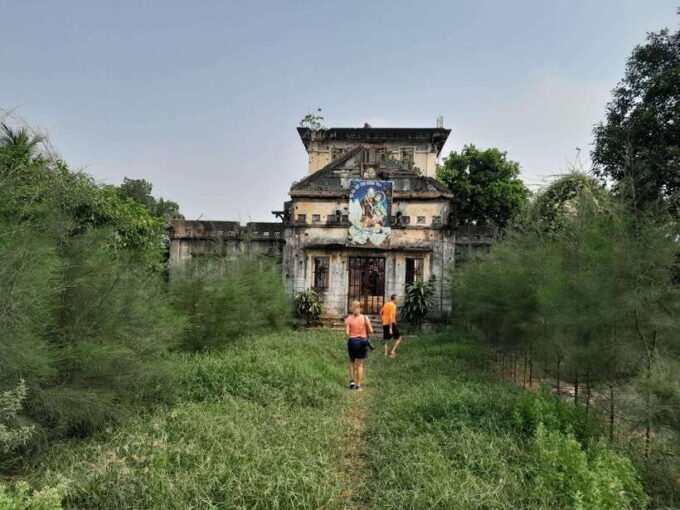 Hue: Private Transfer to Dong Hoi With Sightseeing Stops - Frequently Asked Questions