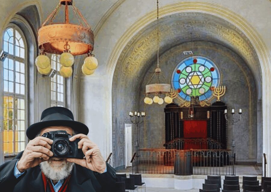 3h Jewish Tour: Synagogue, Castle, Gingerbread & Snaps - Analyzing the Value