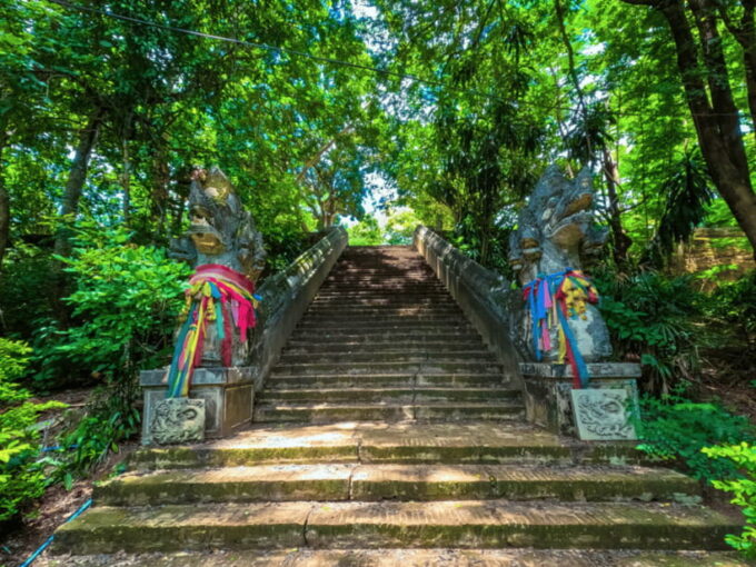 Private Songthaew Rental for Doi Suthep & City Tour - Discovering Chiang Mais Historic Sites