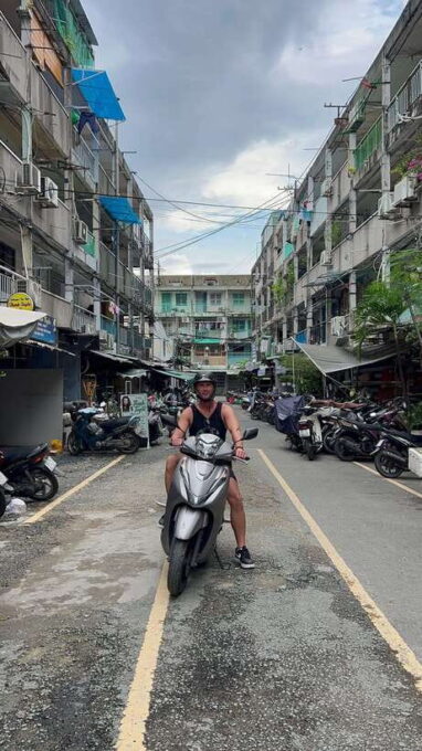 Saigon Cycling Bike Tour: Ho Chi Minh City Sightseeing - Why Choose a Private Cycling Tour in Ho Chi Minh City