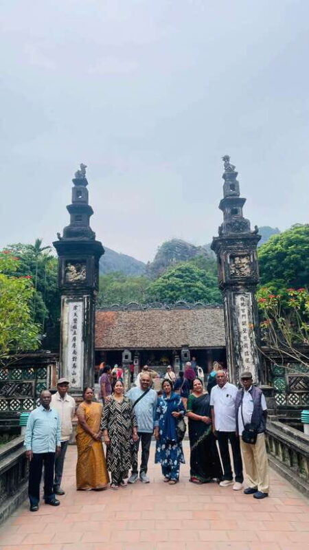 From Ha Noi: Ninh Binh Tour Bai Dinh Trang An-Mua Cave - Climbing Mua Cave for Scenic Views