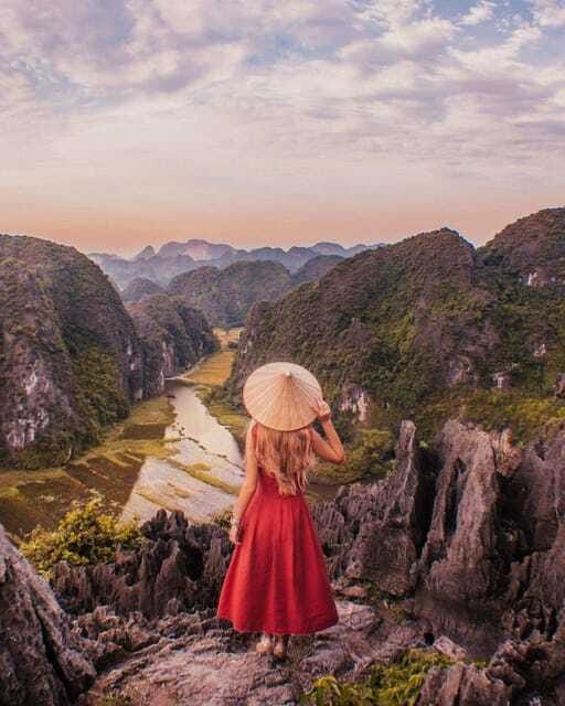 From Hanoi: Hoa Lu - Trang An-Mua Cave With Buffet Lunch - Food and Dining Experience