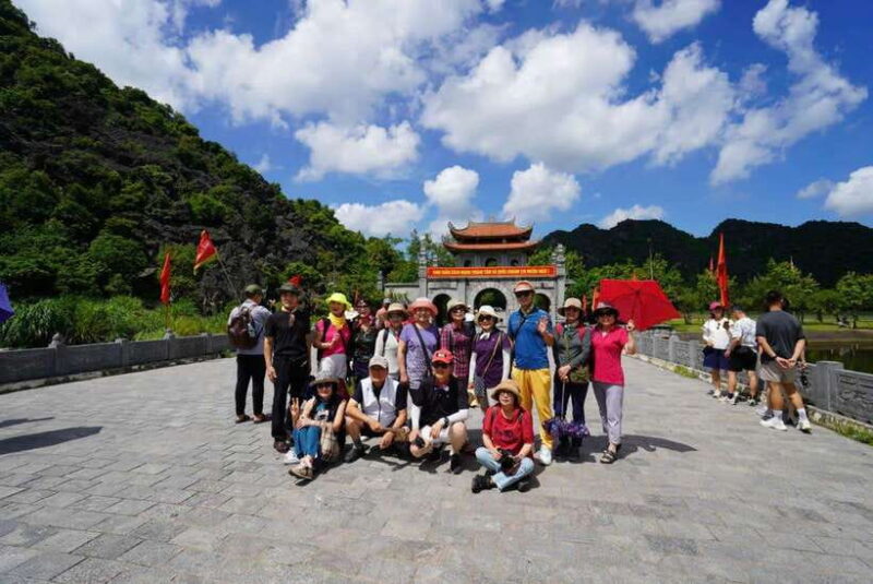 Hanoi: Hoa Lu, Tam Coc, Mua Cave 1-Day Ninh Binh Luxury Tour - Local Insights