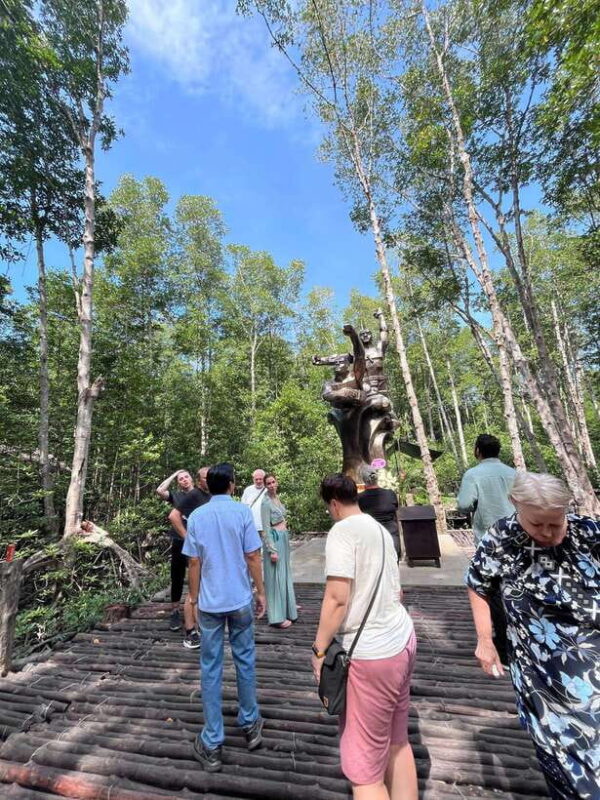 Ho Chi Minh City: Can Gio Mangrove Forest Monkey Island - Exploring the Local Fish Market