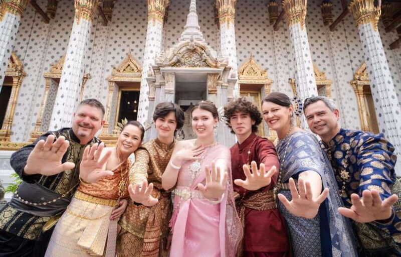 Wat Arun Photoshoot in Thai Costume: Bangkok, Thailand - Photoshoot Location