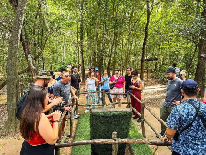 Daily Small Group Tour to Saigon City and Cu Chi Tunnels - What to Expect During the Tour