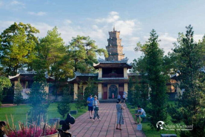 From Da Nang/Hoi An: Hue Imperial Tour W Tour Guide Pick up - Cancellation Policy and Payment Options
