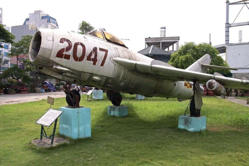 Hanoi War Remnants Tour: Hilton Prison & Local Train Street - Experience the Charm of Hanoi Train Street