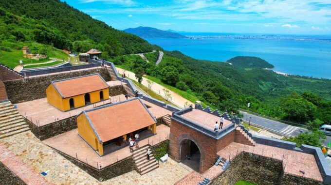 Hoi An: Private Car to Hue With Multi Sightseeing Stops - Optional Stops to Enhance Your Trip