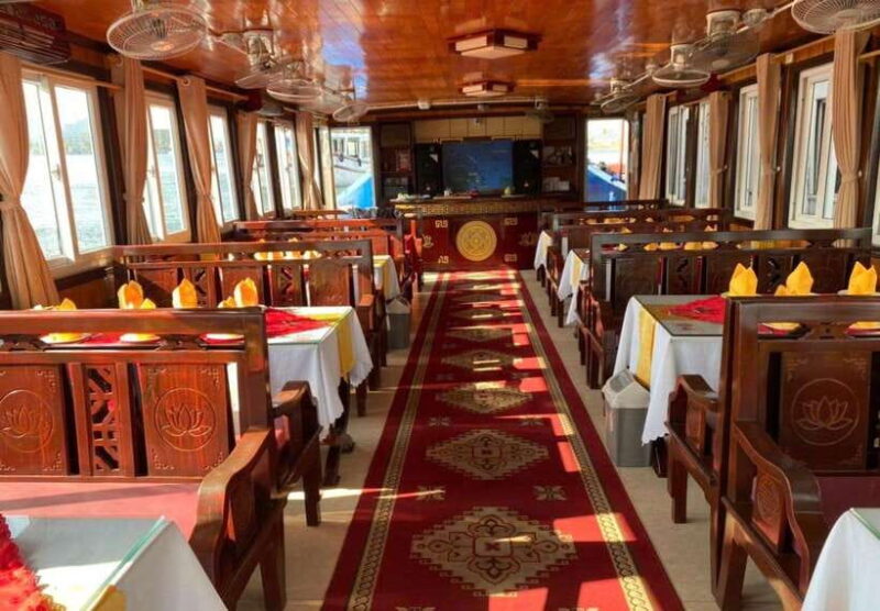 Explore Halong Bay Cruise With Lunch, Kayak, Thien Cung Cave - Discovering Thien Cung Grotto