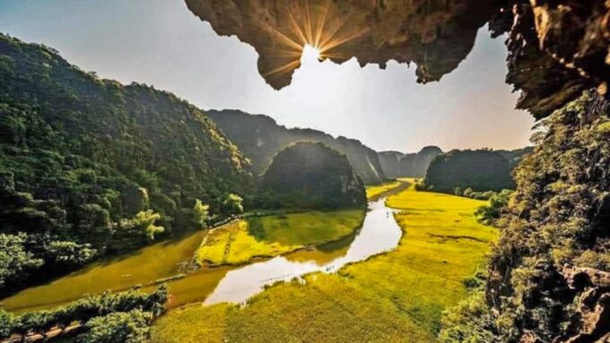 Hanoi: Ninh Binh - Halong on Land: Hoa Lu, Tam Coc, Mua Cave - Practical Information for Travelers