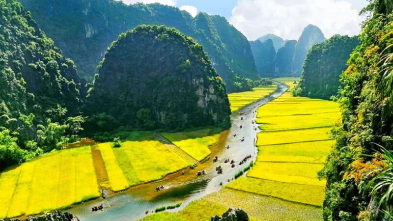 Hanoi/Ninh Binh: Tam Coc, Hoa Lu & Mua Caves Full-Day Trip - Included Features and Activities