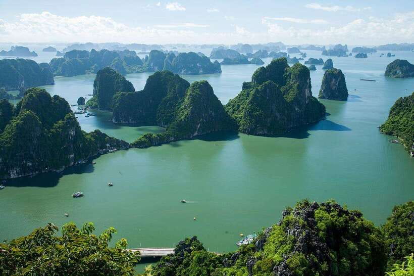 Hanoi: 5-Star Halong Bay Cruise With Lunch, Jacuzzi & Party