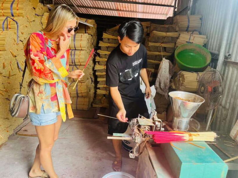 Hanoi: Incense, Hat, Lacquer Making & Train Street Full-Day - Artisan Villages and Their Traditions
