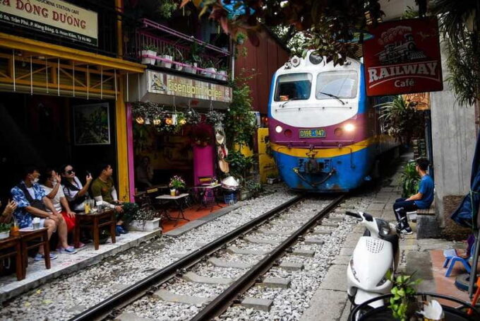 HANOI: MOTORBIKE TO HANOI TRAIN STREET & VIETNAM WAR HISTORY - Practical Information and Recommendations