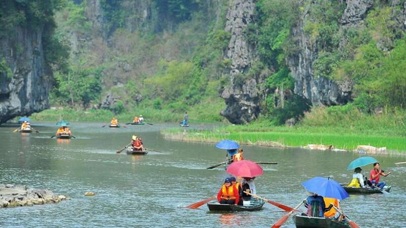 Hanoi: Ninh Binh - Halong on Land: Hoa Lu, Tam Coc, Mua Cave - Leisure Cycling Through Rural Villages