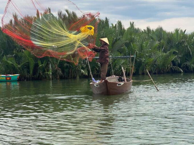 Explore Bay Mau Coconut Jungle & Hoi an Old Town With Dinner - Transportation and Accessibility Information
