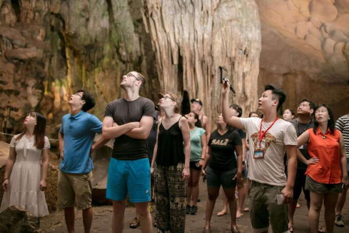 Ha Long Bay: 4.Hour Cruise With Caving, Kayaking, & Lunch - Delicious Lunch on Board