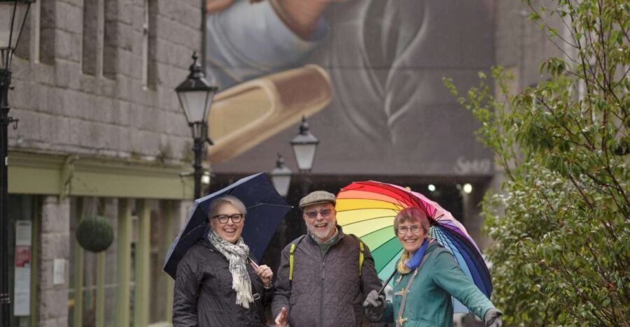 Aberdeen: Daily City Centre Walking Tour (2pm) - The Experience in Detail