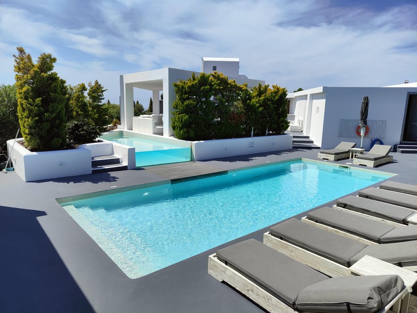 Akrotiri: Couples Massage Dinner & Pool Access - The Value of This Experience