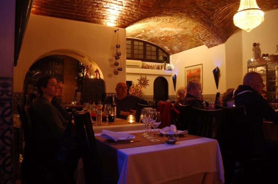 All-inclusive Fado Tour: Show & Dinner. Lisbon at Night - What Makes This Tour Stand Out?