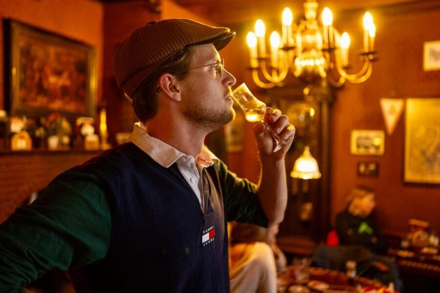Amsterdam: 10 Tastings Guided Food Tour by UNESCO Canals - Exploring the Itinerary: What to Expect
