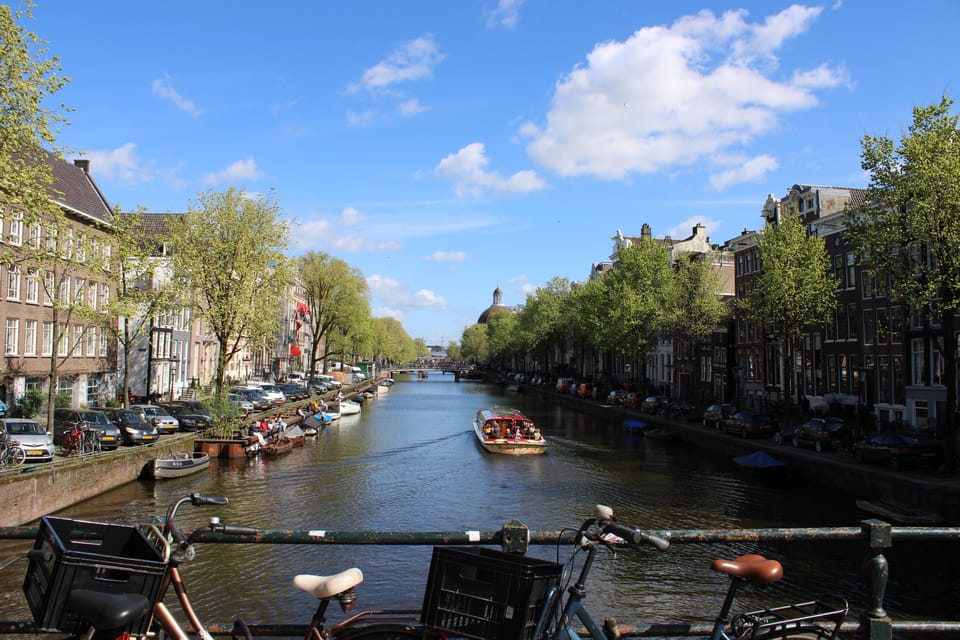 Amsterdam: City walking experience with a local - What’s included and what to consider