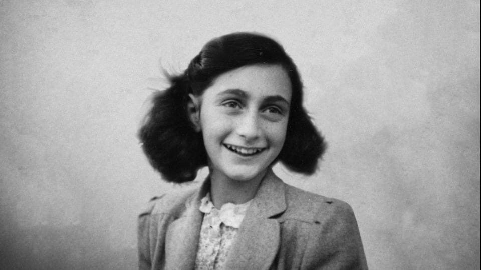 Amsterdam: Guided Anne Frank Small Group Walking Tour - What to Expect and Practical Tips