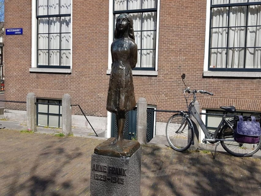 Amsterdam: Guided bike tour in French off the beaten track - Who Would Love This Tour?
