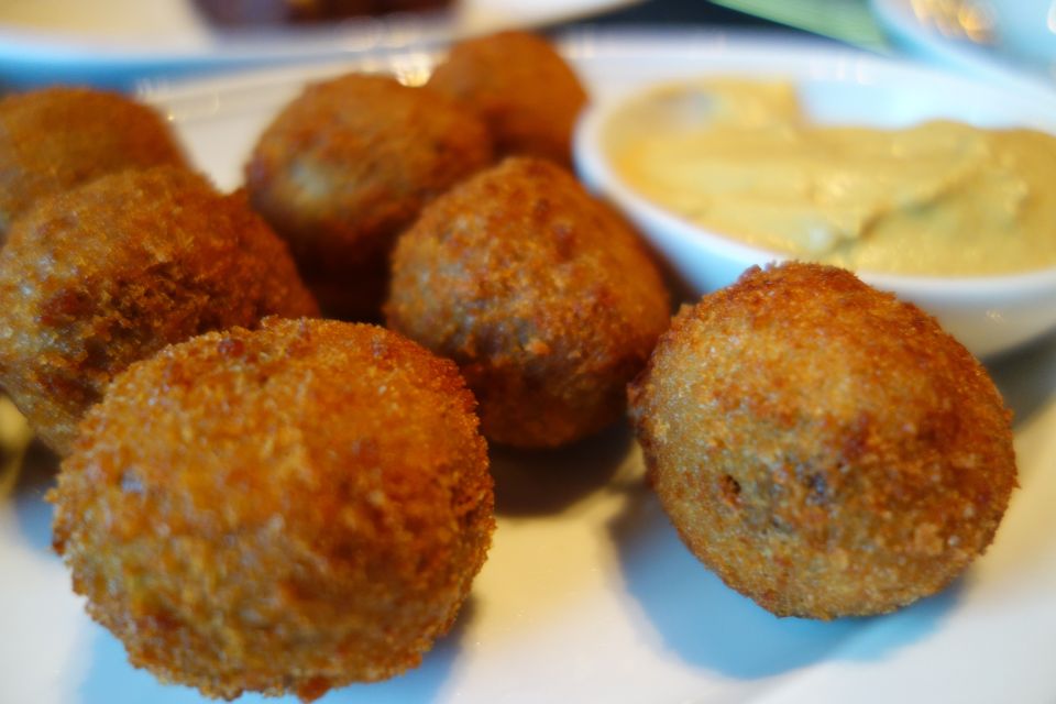 Amsterdam: Guided Cultural Food Tour in German or English - What Makes the Guided Food Tour a Good Value?