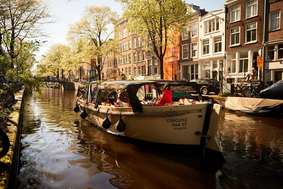 Amsterdam: Open Boat Cruise option Unlimited Drinks & Bite - Why This Canal Cruise Stands Out