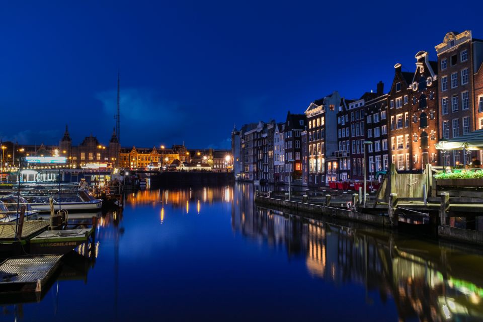 Amsterdam: Private Romantic Evening Boat Tour with Prosecco - In-Depth Look at the Itinerary