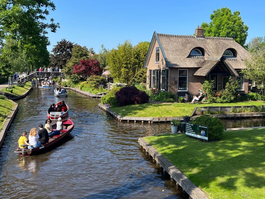 Amsterdam: Zaanse Schans and Giethoorn Guided Combo Tour - The Experience in Detail