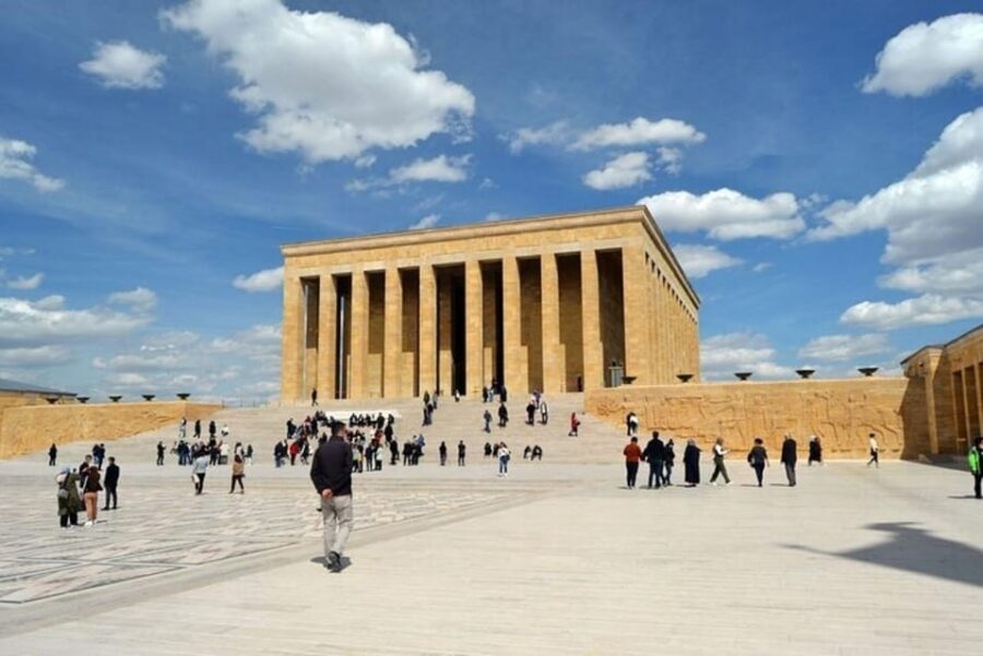 Ankara Highlights Walking Tour With A Guide - How the Tour Comes Together