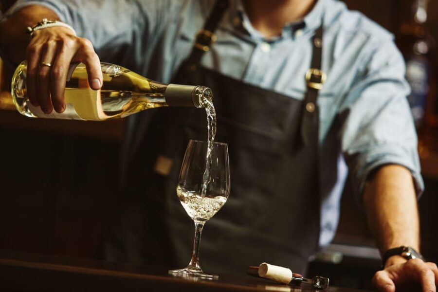 Apulia: Guided Vineyard Tour With Wine Tasting - Highlights of the Vineyard Tour