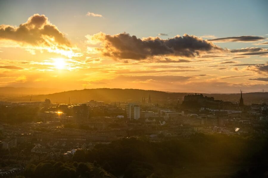 Arthur's Seat Hike: Sunset, Sunrise, Daytime - Who Will Benefit Most?
