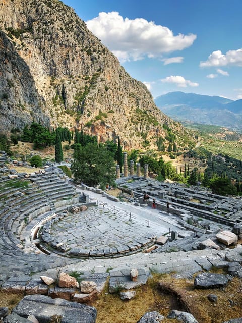 Athens: Full Day Trip Delphi and Arachova - Detailed Review: A Day in the Footsteps of the Gods