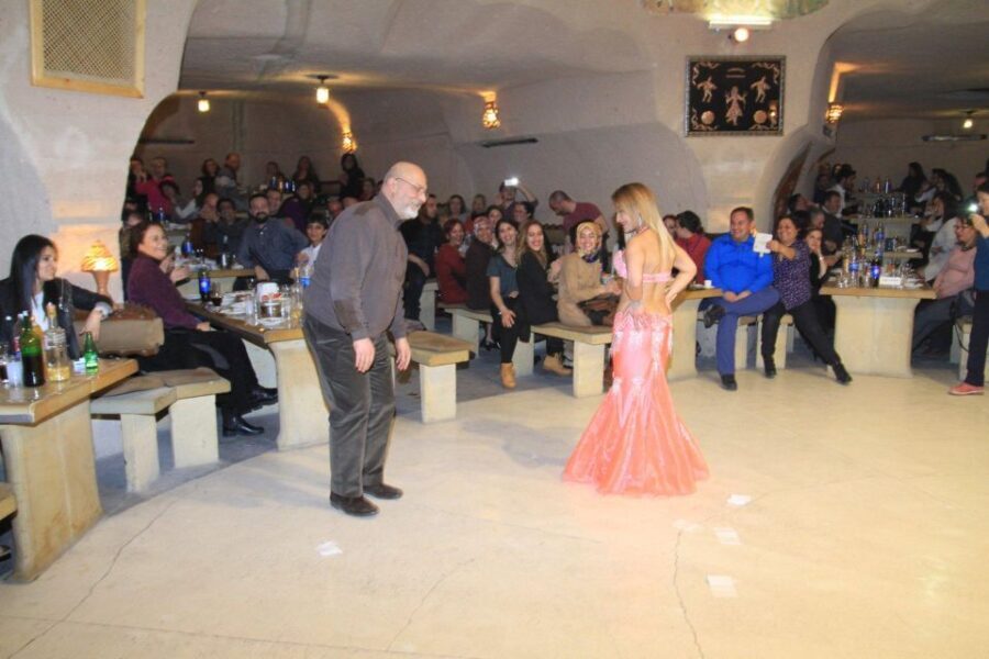 Avanos: Turkish Music and Dance Show with Dinner & Drinks - The Opening: Welcome with Drinks and Turkish Music