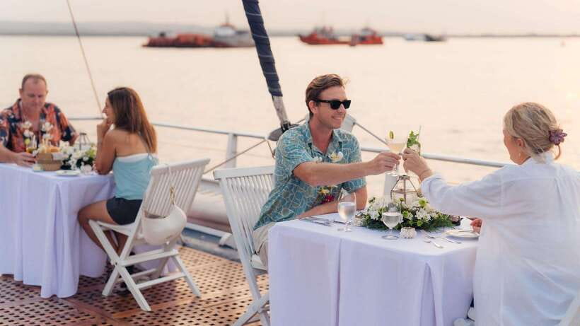 Bali Benoa: 5-Course Romantic Evening Cruise with Live Music - What’s Included and Optional