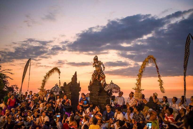 Bali: Kecak Fire Dance Entry Ticket and Uluwatu Temple - An In-Depth Look at the Uluwatu Experience