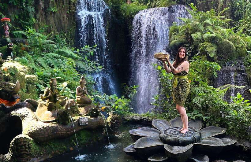 Bali: Taman Beji Griya Waterfall Purification Ritual - The Melukat Purification Ritual
